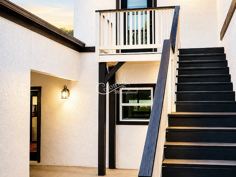 428 Seawind #B — Photo 1