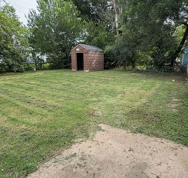 1414 W Wallace Dr — Photo 2
