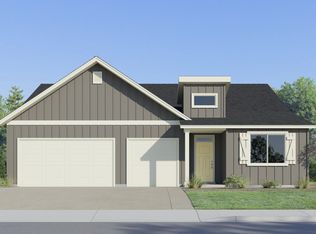 2548 NW Redwood Ave, Redmond, OR 97756