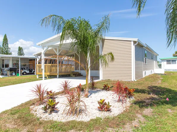 916 Cashew Cir, Barefoot Bay, FL 32976