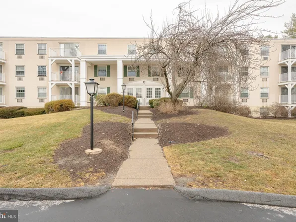 250 Ridge Pike APT 257, Lafayette Hill, PA 19444
