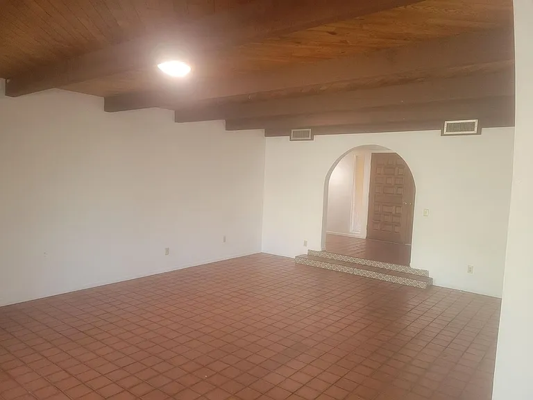 7562 N Calle Cordobesa — Photo 10