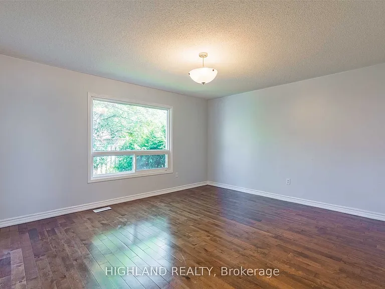 1130 Glen Valley Rd — Photo 3