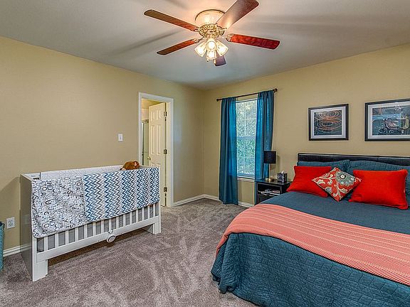 4th image of 3985 Tracy Ln