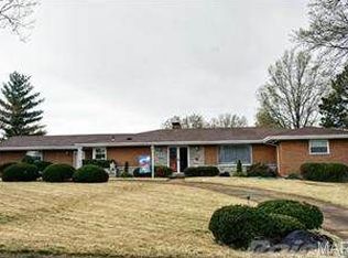 10000 Stonell Dr, Saint Louis, MO 63123