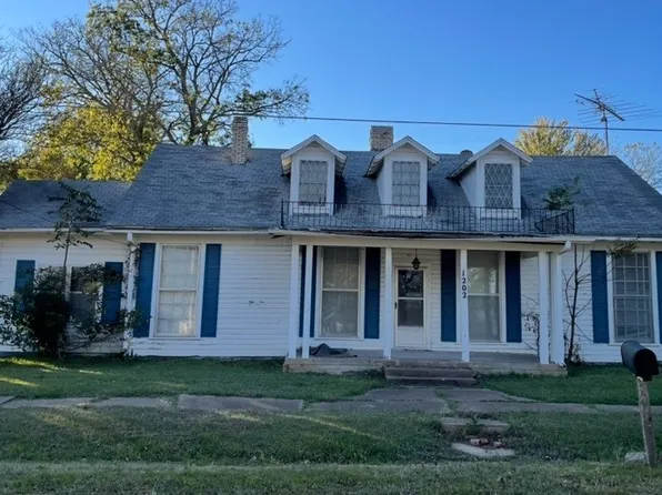 1202 Tyler St, Thornton, TX 76687