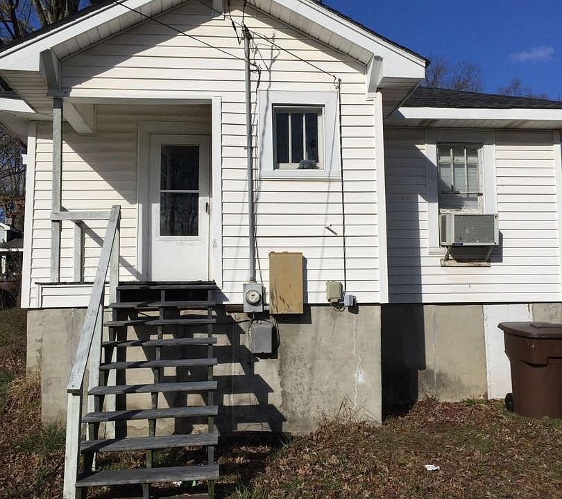 1st image of 504 Boyd St