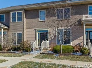 505 Queens Court Pl, Saint Peters, MO 63376