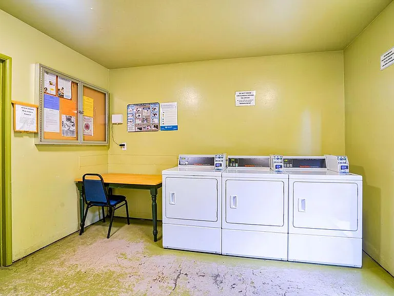 Maple Terrace Apartments — Photo 24