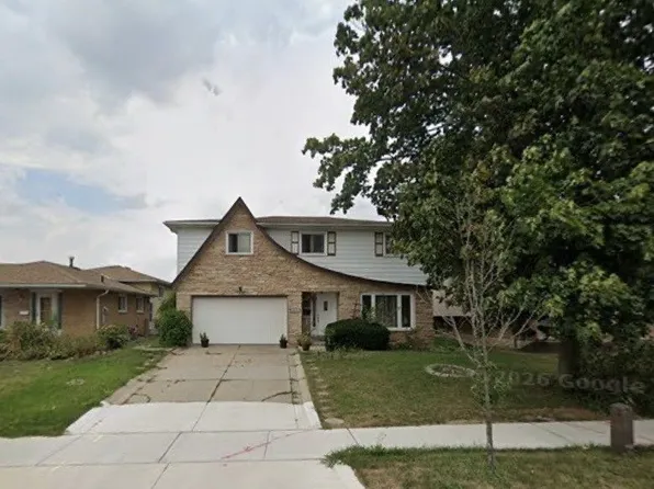 3769 Brandon Gate Dr, Mississauga, ON L4T 3N1