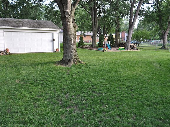 4th image of 135 Whitman Blvd