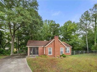 6573 Dodgen Rd SW, Mableton, GA 30126