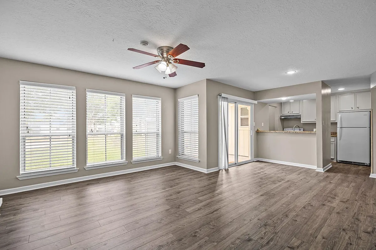 Building Photo - 250 El Dorado Blvd #127