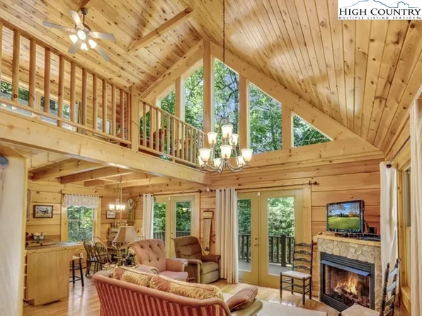 142 Little Creek Lane, Glade Valley, NC 28627