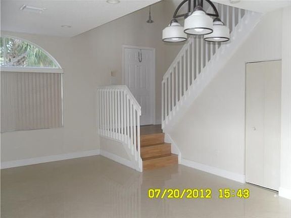 3rd image of 15852 NW 21st St
