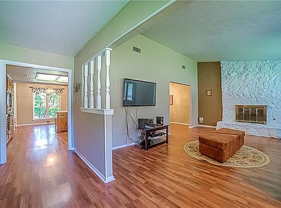 2nd image of 4638 Bayberry Ln
