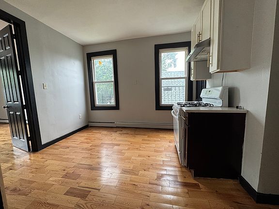 2nd image of 227 Duncan Ave Floor 1