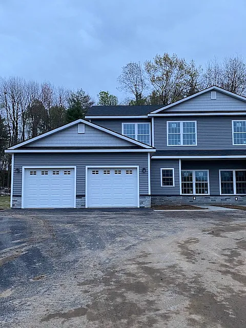 Building Photo - 10 Red Maple Ln #A