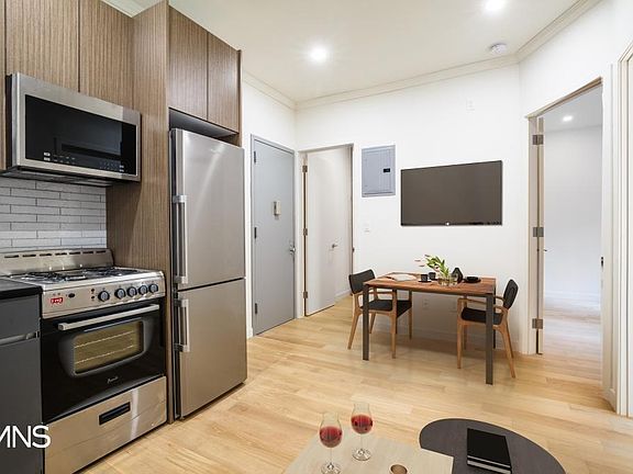 4th image of 1764 1st Ave APT 4