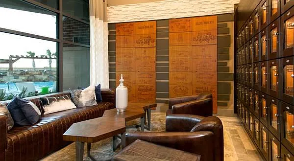 The Julian at South Pointe — Photo 14
