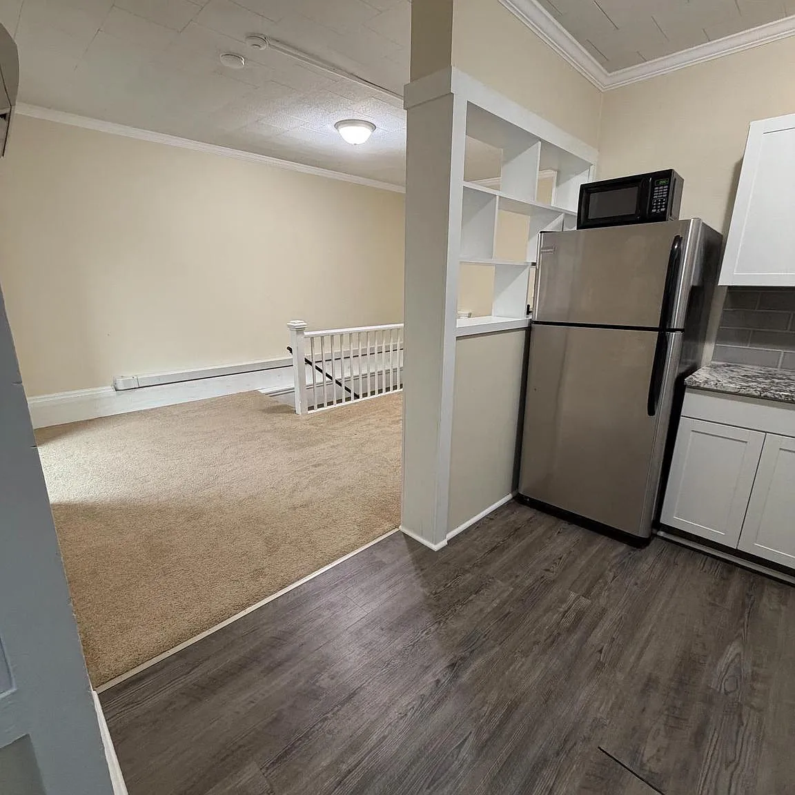 1 bed, 2058 sqft, $1,300 — Photo 2
