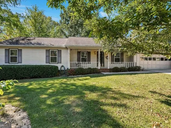 2060 Two Springs Way, Lawrenceville, GA 30043
