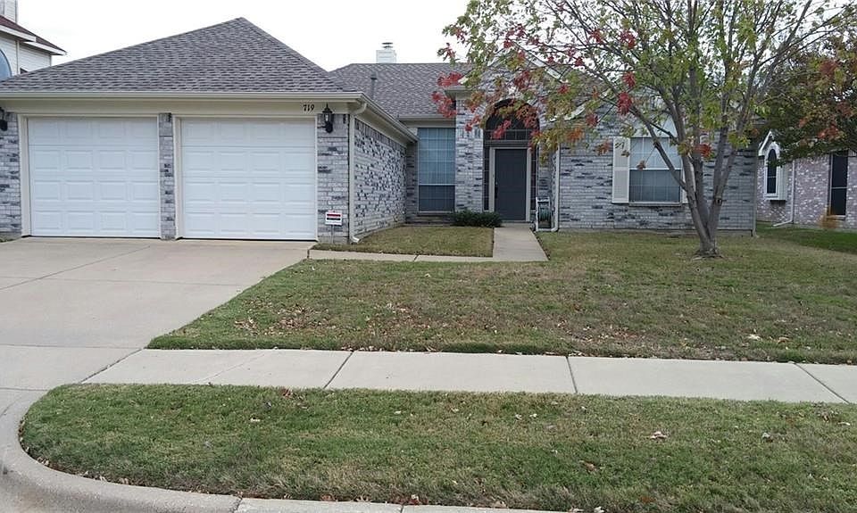 1st image of 719 Willington Dr