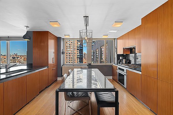 1st image of 1280 5th Ave Penthouse G