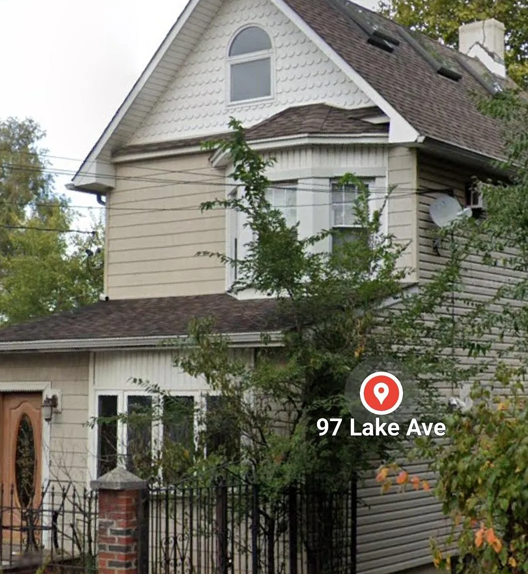 2 bed, 900 sqft, $1,700 — Photo 1