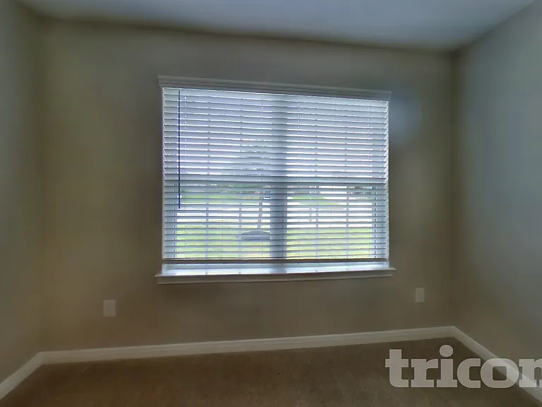7715 Vacek Meadows Loop — Photo 11