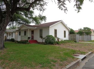 5027 Avenue P 1/2, Galveston, TX 77551