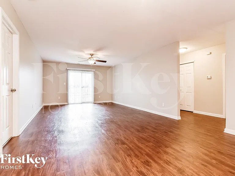 673 Loon Ln — Photo 3