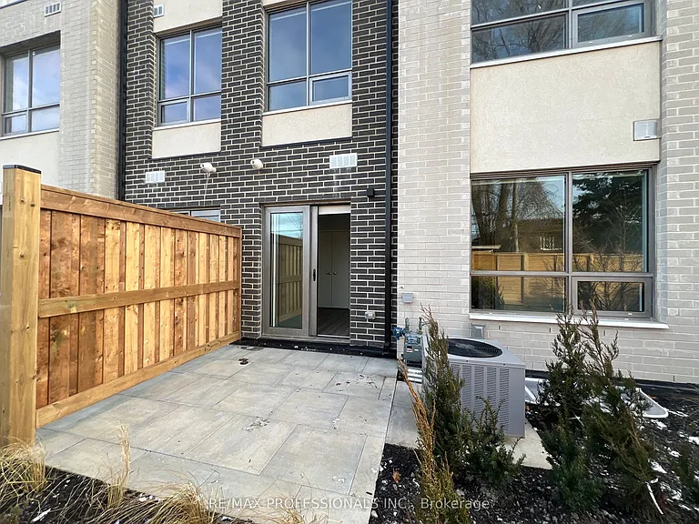 62 Dixfield Dr #106 — Photo 22