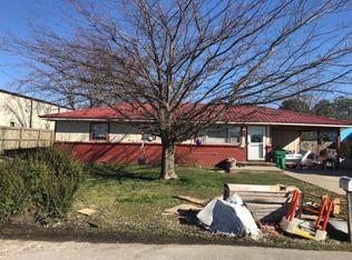 183 Casteel Ln, Springdale, AR 72764