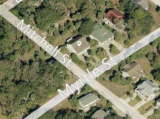 1807 Myrtle St, Edisto Island, SC 29438