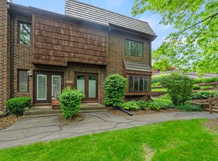 6776 Covington Creek Trl, Fort Wayne, IN 46804