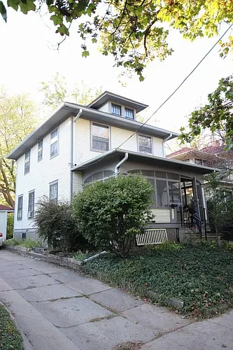 409 N Gilbert St #BOTTOM FLOOR Photo 1 409 N Gilbert St #BOTTOM FLOOR Photo 1