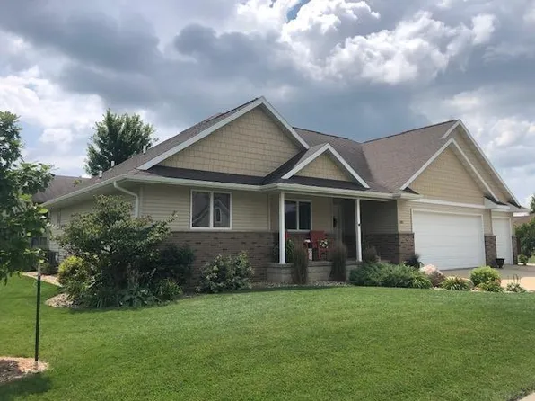 606 Bel Air Dr, Waverly, IA 50677