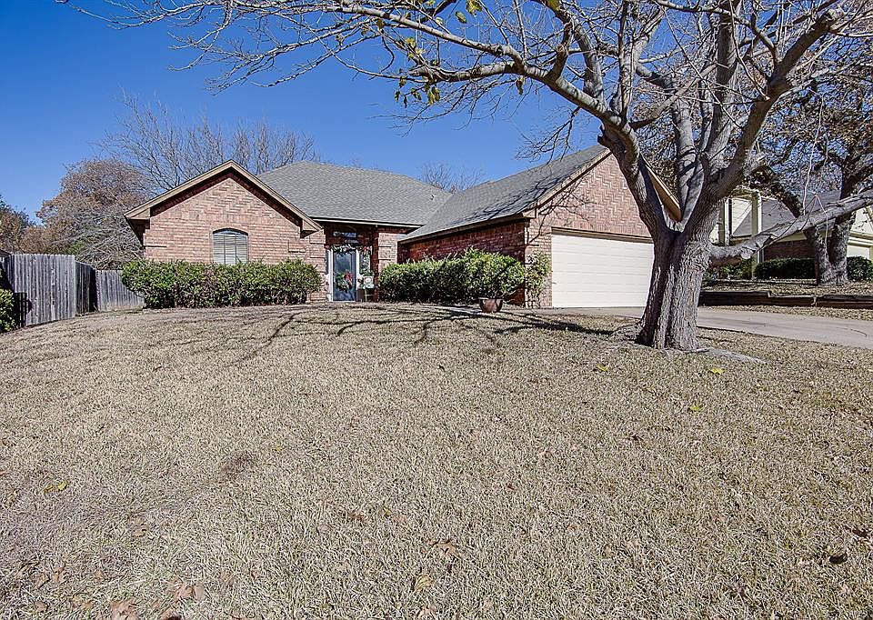 1st image of 6725 Parkwood Dr