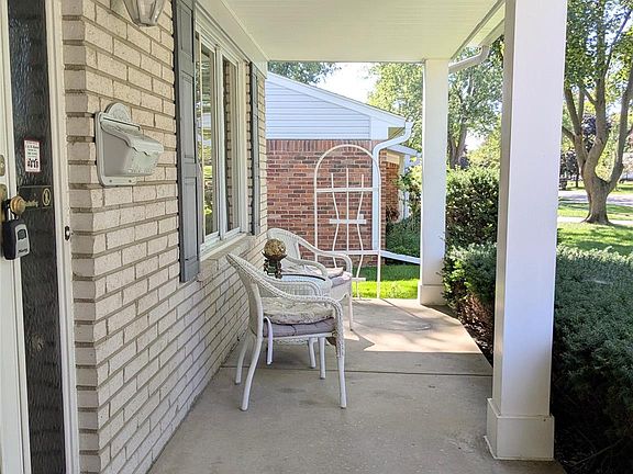 3rd image of 45860 Keding St