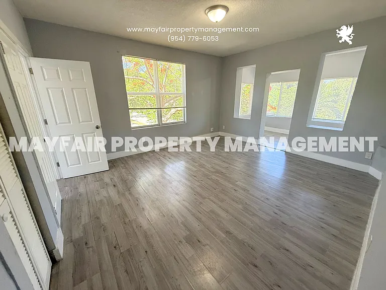 702 S 17th Ave #8 — Photo 6