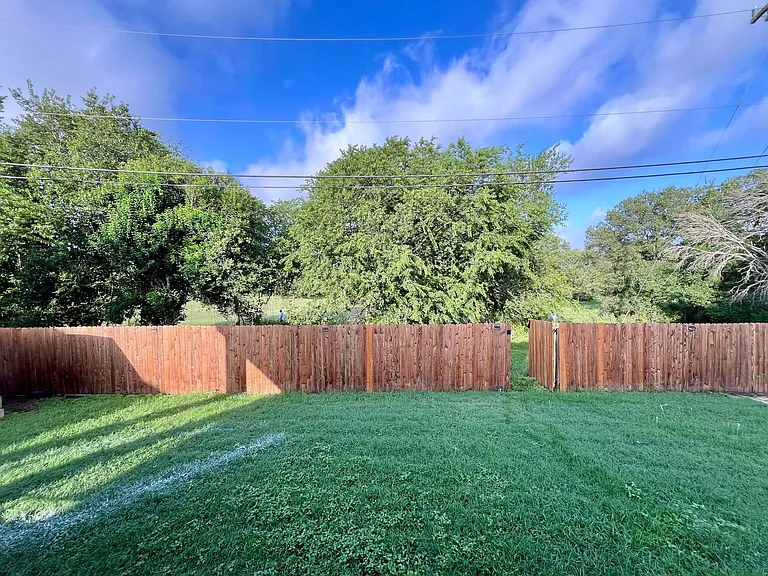 11205 Forest Pass Ct — Photo 35