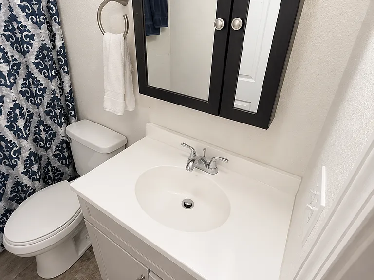 734 E 11th Ave #6 — Photo 7