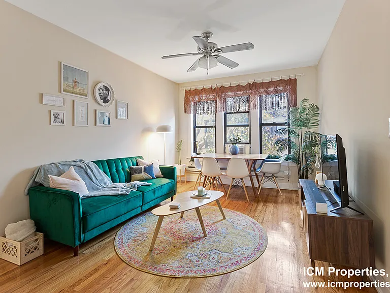 632 W Aldine Ave #2E — Photo 1