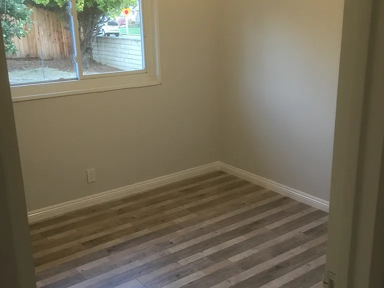 494 N Wendy Dr — Photo 21
