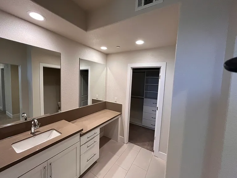 1709 Hazelnut Ln — Photo 86