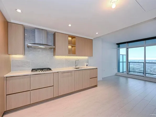 4730 Lougheed Hwy, Burnaby, BC