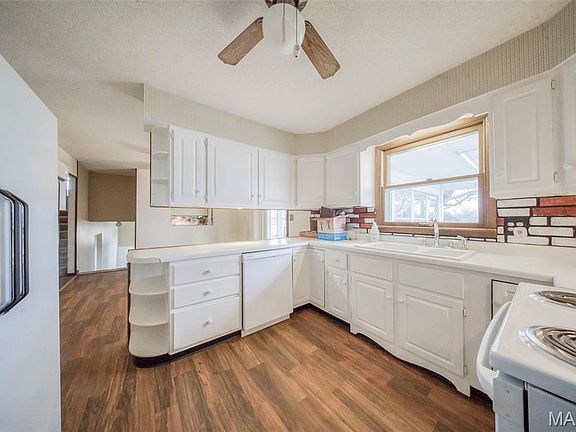 4th image of 3901 County Road 4110