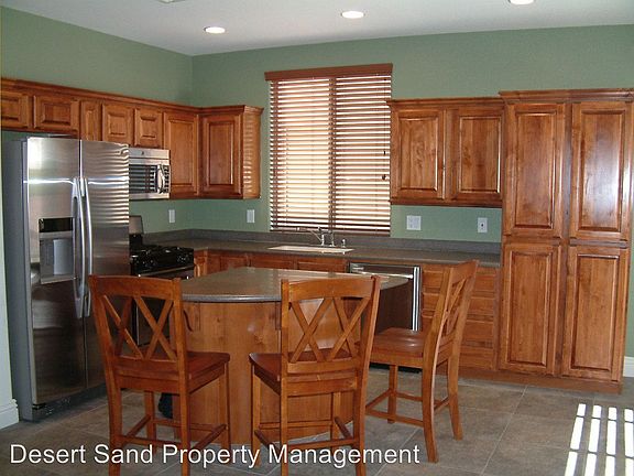 4th image of 11208 Campanile St