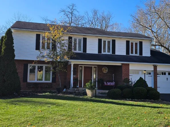 7589 Hidden Trace Dr, West Chester, OH 45069